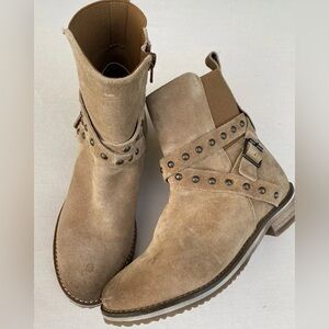 Womens Crevo Erin Chestnut leather chelsea boots memory foam resin outsole 6.5